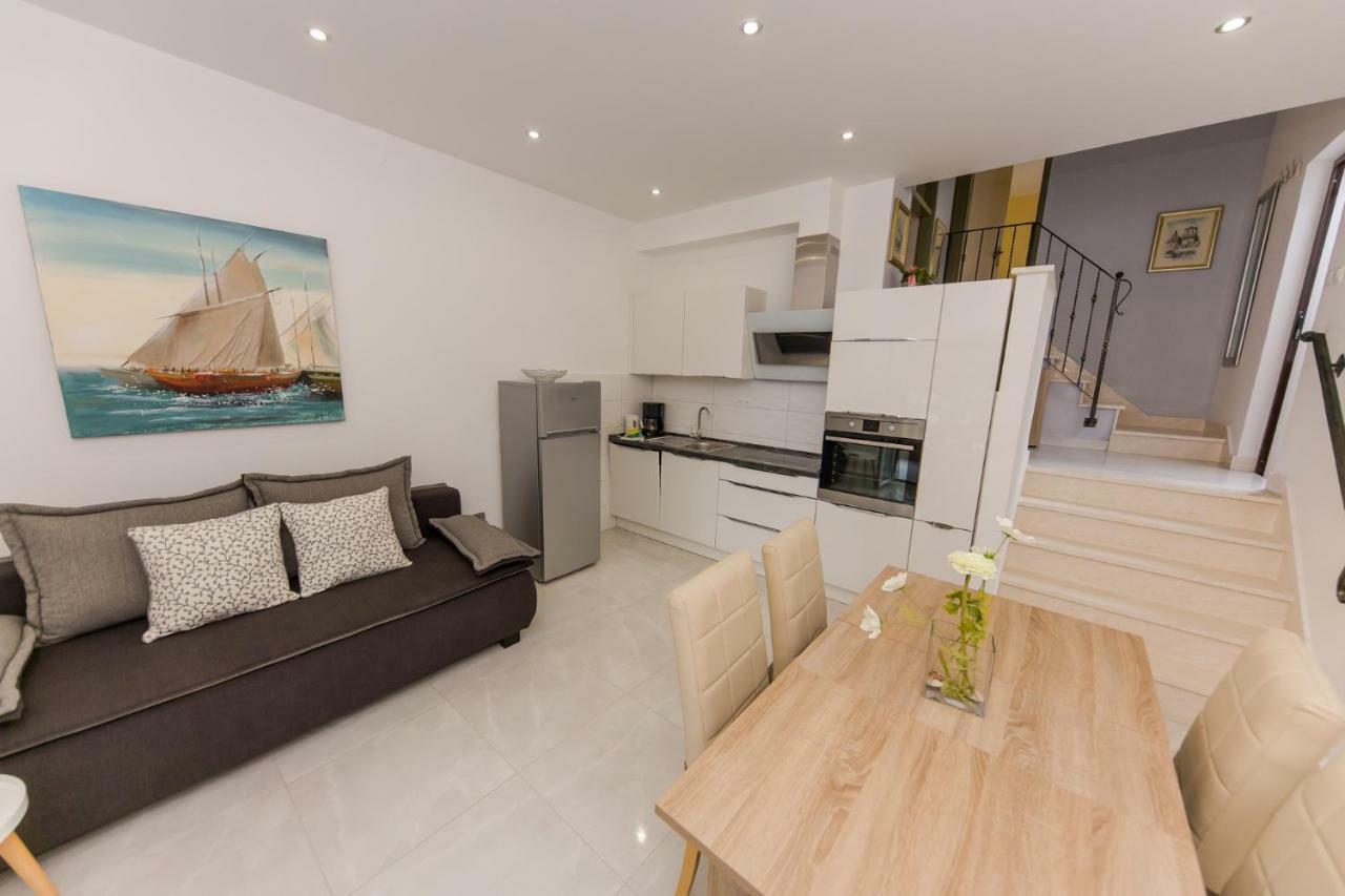 Apartments Mateo Trogir Ngoại thất bức ảnh