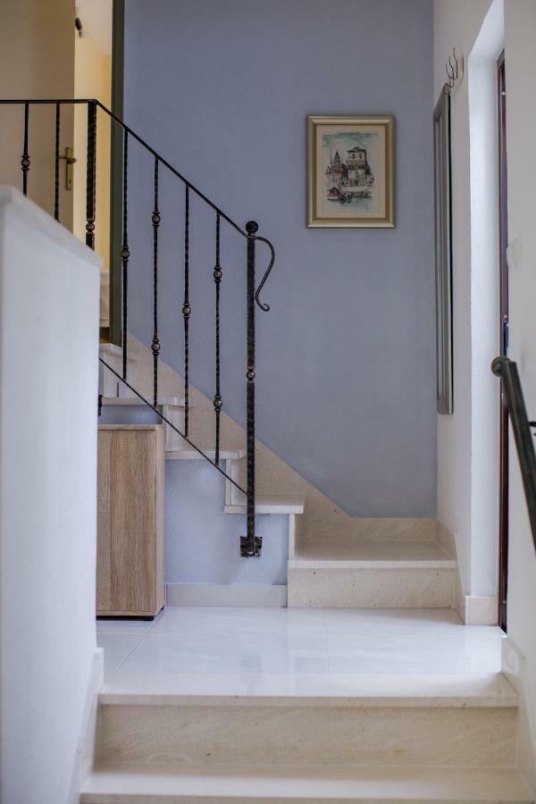 Apartments Mateo Trogir Ngoại thất bức ảnh