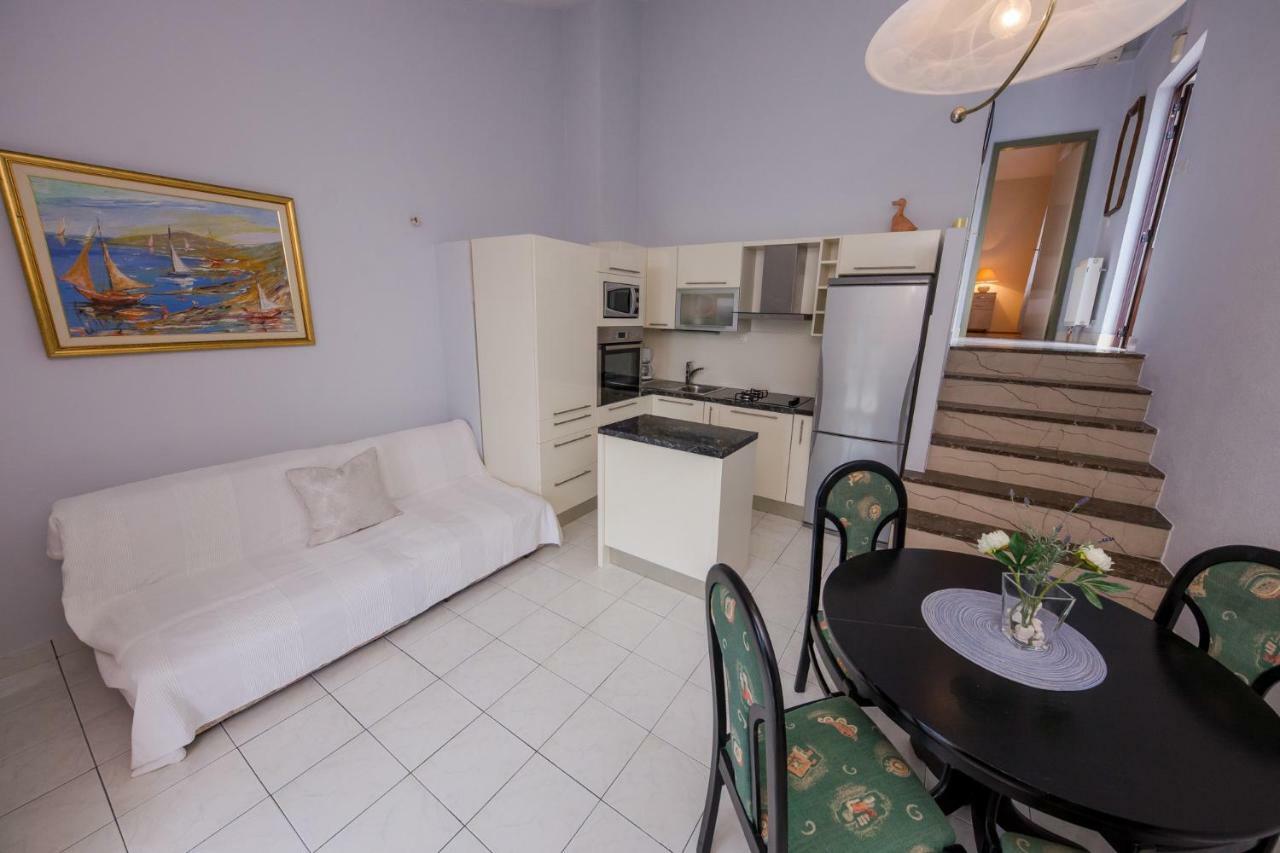 Apartments Mateo Trogir Ngoại thất bức ảnh