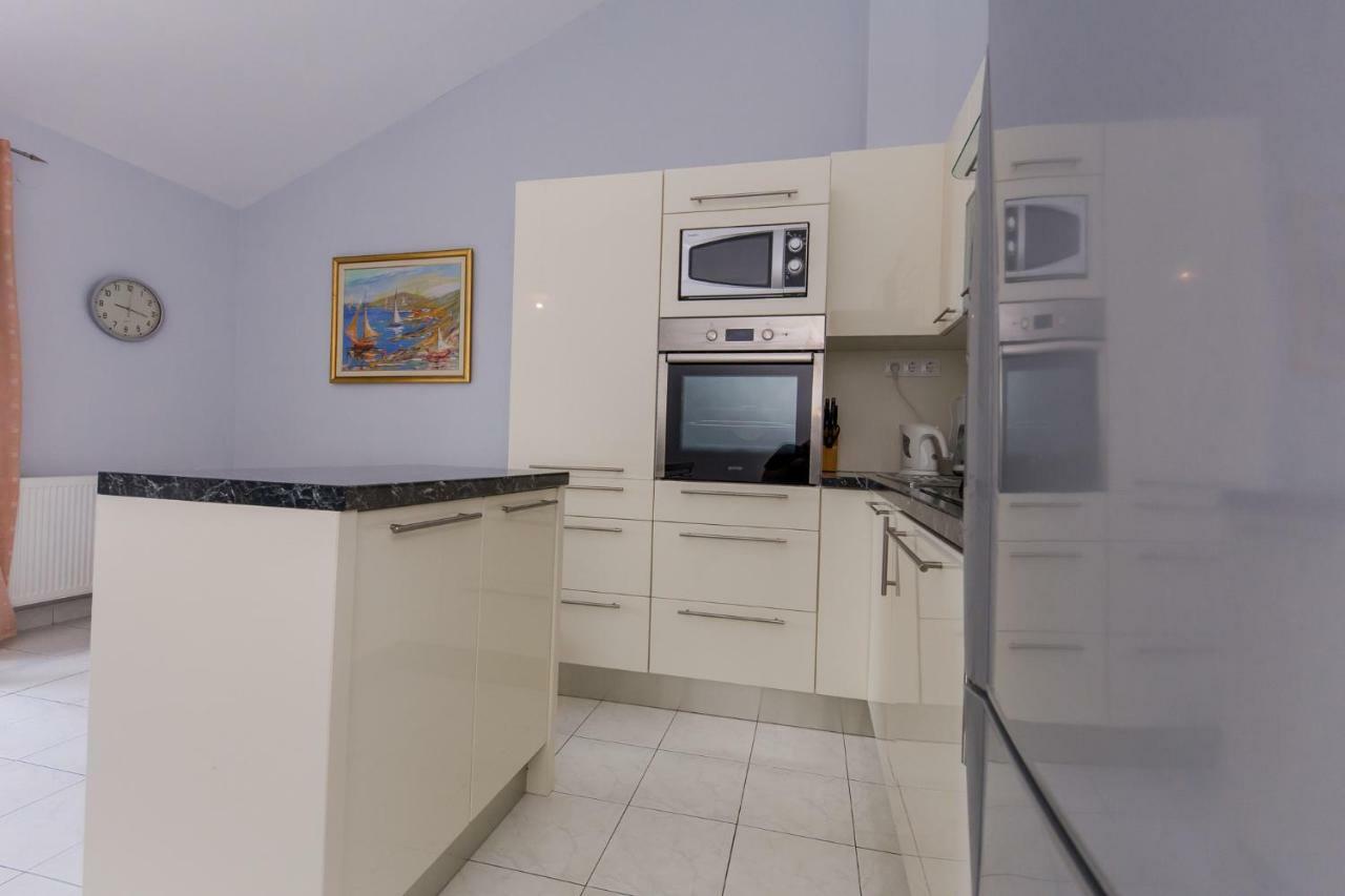 Apartments Mateo Trogir Ngoại thất bức ảnh